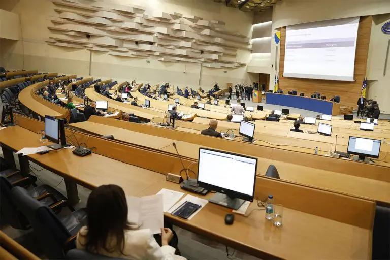 Predstavnički dom BiH: Ključni zakoni po skraćenoj proceduri, SNSD protiv