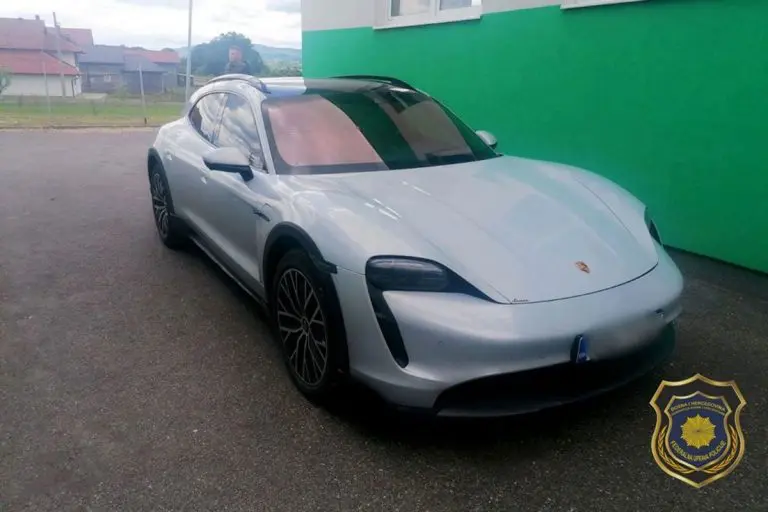 Otkriven Porsche iz Interpolove potrage: Vozilo pronađeno na teritoriji BiH