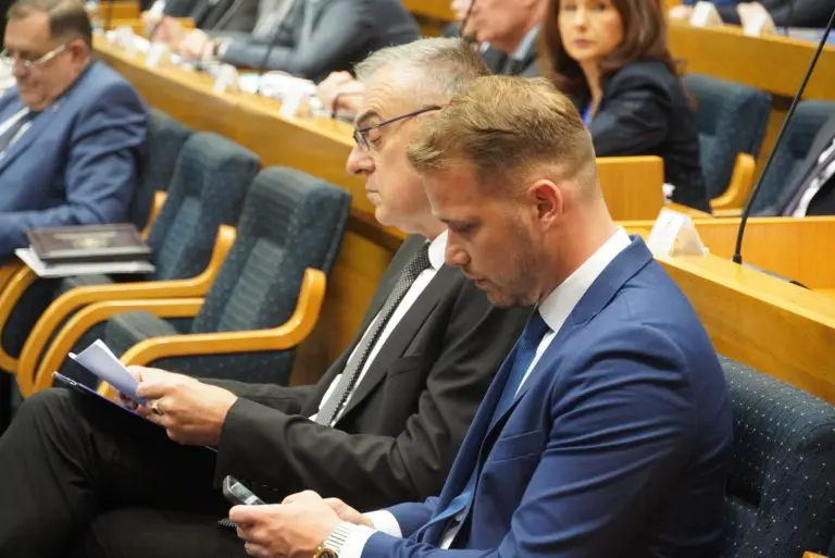 Da li Stanivuković i PDP rade na “razbijanju” SDS-a?
