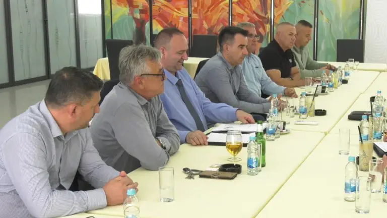 Prevoznici na ivici: EU pravila guše sektor transporta, prijete blokadama širom regiona