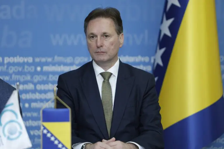 Ministar Hrnjić za Buku: Otkočili smo izvoz mlijeka u Srbiju iako to nije bila naša nadležnost