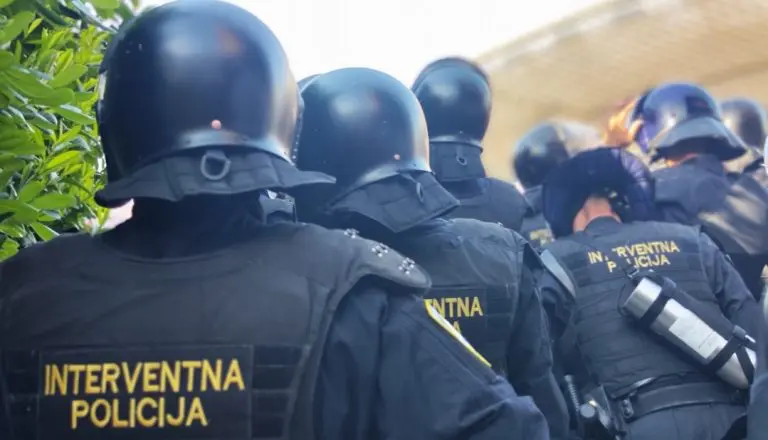 Opsadno stanje u Splitu, privedeno više od 160 osoba!