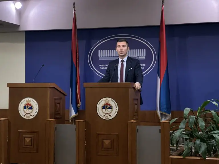 “Da li je patriotski da Srbi budu najzaduženiji narod u BiH?”