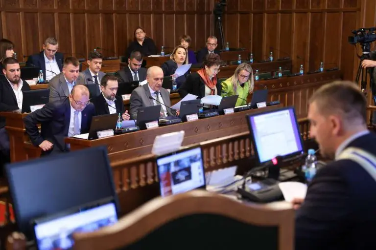 Igre prijestolja: Nije izabran gradonačelnik Sarajeva jer se SDP i NiP ne mogu dogovoriti oko raspodjele funkcija