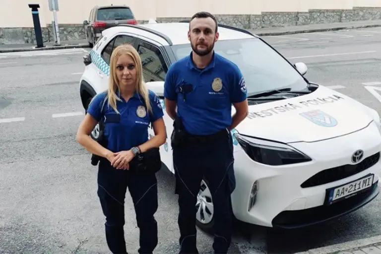 Otac iz pakla: Za kaznu ostavio sina u vrelom autu, dijete očajnički molilo za pomoć