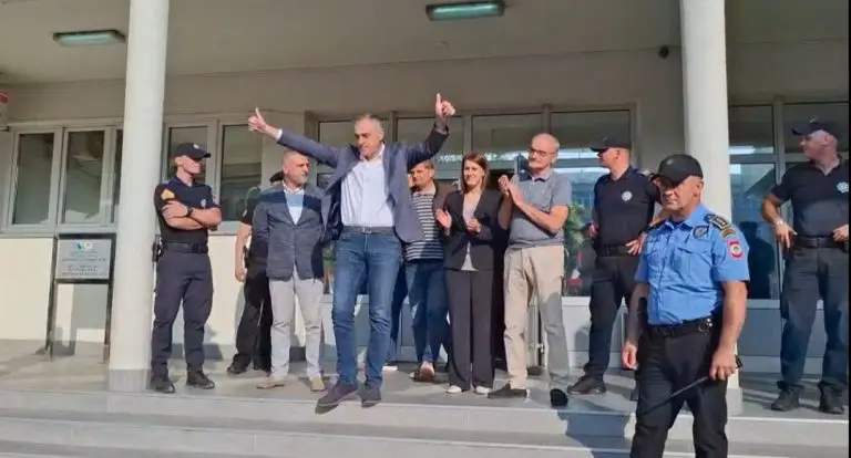 Kome je odgovaralo da prvi čovjek SDS-a bude uhapšen baš sada? “Dvije stvari su ovdje jasne…”