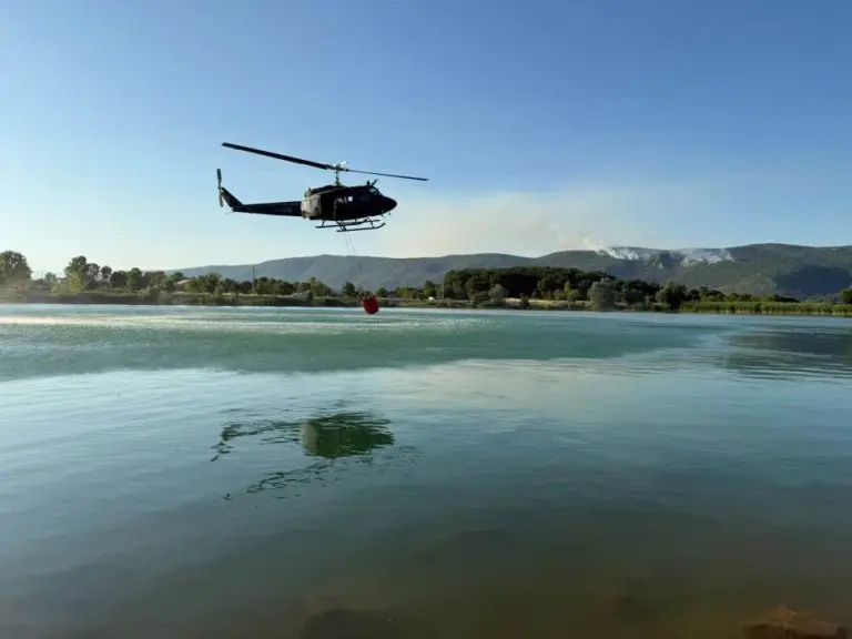 Požar u Ljubuškom se razbuktao, jak vjetar otežava gašenje