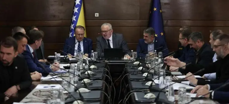 Ni akrobacije ne pomažu: U prvih pet mjeseci ove godine 5.323 radnika manje u FBiH