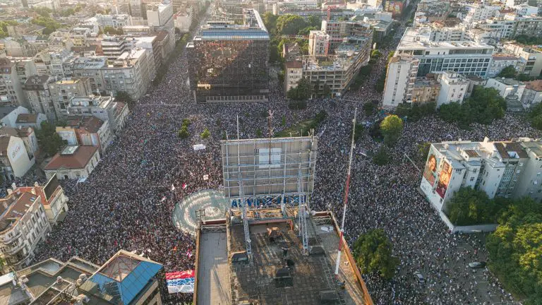 Arhiv javnih skupova objavio broj ljudi na današnjem protestu na Slaviji