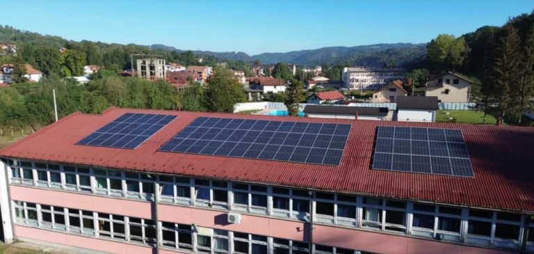 56 solarnih elektrana preuzima kontrolu- Elektroprivreda RS će plaćati višak energije!