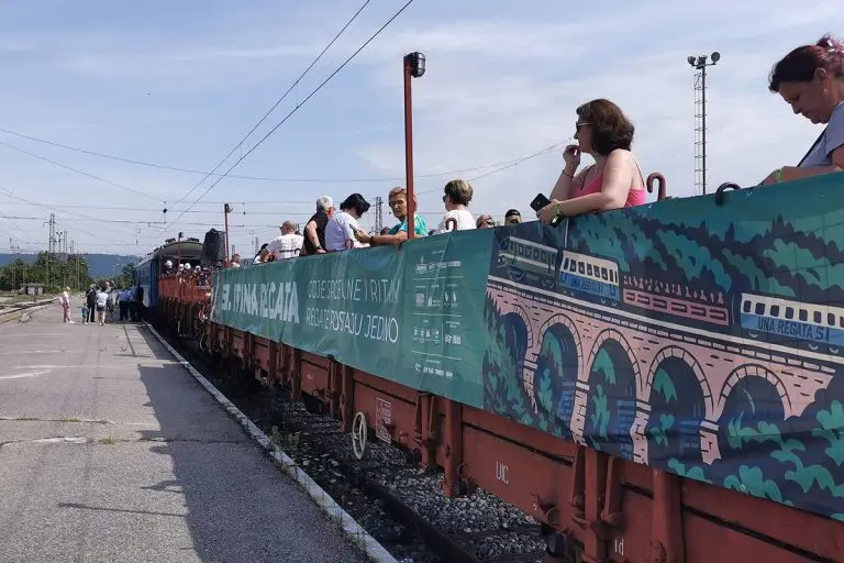 Turistički voz oživio Unsku prugu