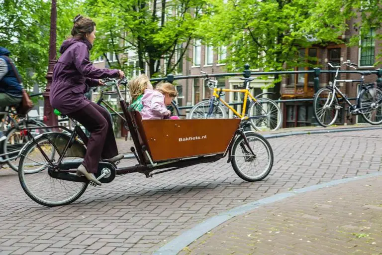 Djeca iz ove zemlje su najsrećnija na svijetu: Smiju ono što roditelji u drugim državama brane iz straha