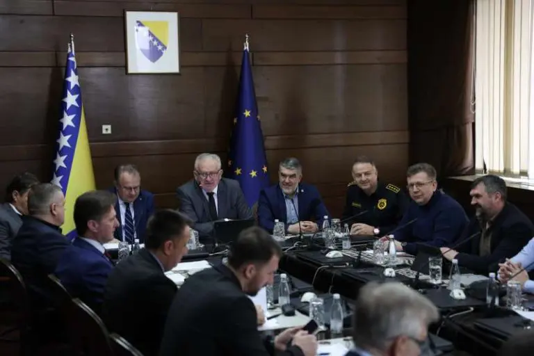 Pad zaposlenosti negiran, radnici zaboravljeni: Prava istina o minimalcu u FBiH