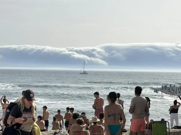 Pojavio se nevjerovatan snimak rijetkog fenomena na portugalskoj obali (VIDEO)