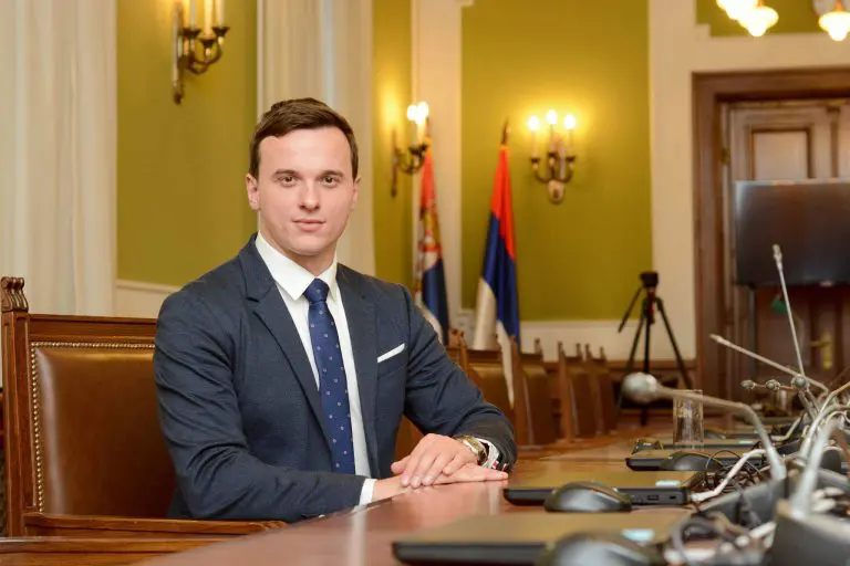 Beširi:Režimi padaju kada narod odluči da se ne boji više, moja ideologija je – ne kradi, ne laži, ne bij građane