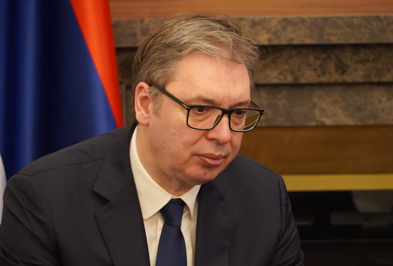 Vučić: Saučešće porodicama žrtava u Srebrenici