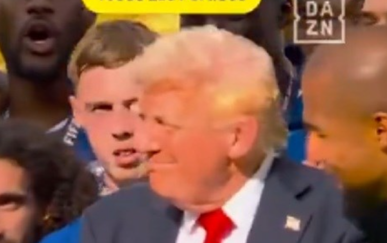 HIT! Trump predao trofej igračima Chelseaja i odbio otići sa slavlja