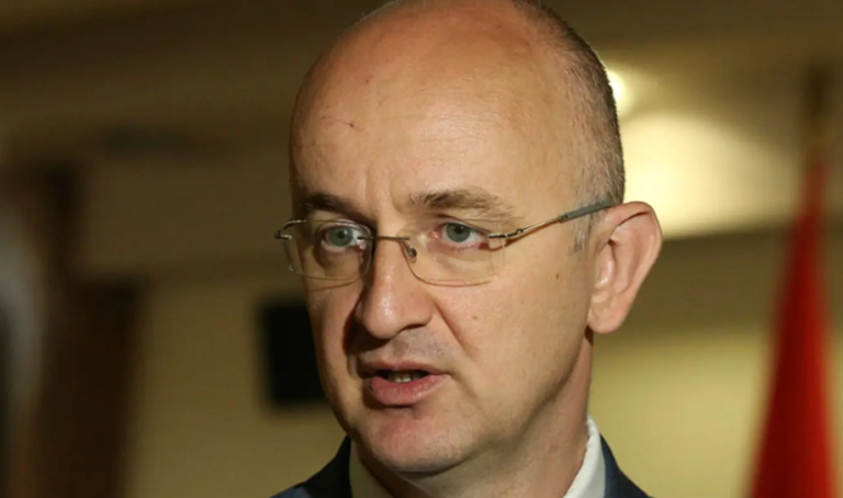 Prva reakcija iz SNSD-a na odluku Kristijana Šmita: Koordinisana akcija nanošenja štete Republici Srpskoj