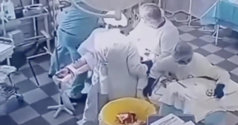 VIDEO Usred operacije počeo je potres 8,7 –  reakcija trojice hirurga ostavlja bez daha!