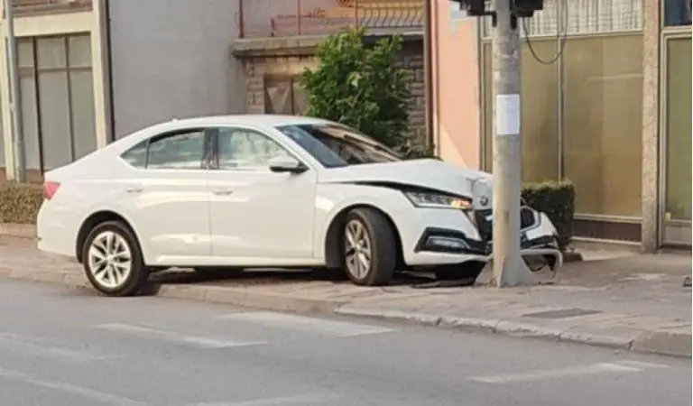 SNSD funkcioneri se bahate, policija posmatra i ćuti