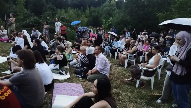 Apel s predstave na klizištu Širokače: Vlasti, zaštitite naše živote i imovinu!