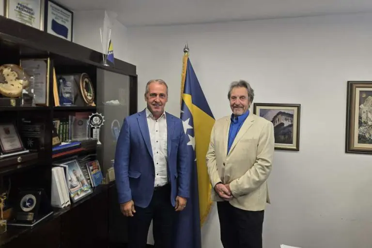 Otac Elona Maska, koji želi otvoriti institut u BiH, još kontroverzniji od sina, evo šta znamo o njemu