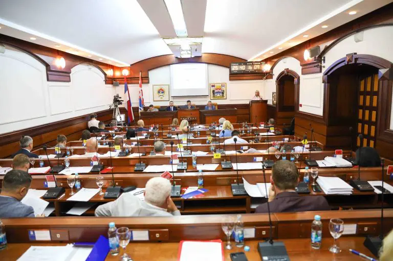 Cijeli dan zasjedali, usvojili samo dnevni red: Sjednica Skupštine grada Banjaluka odgođena za iduću sedmicu