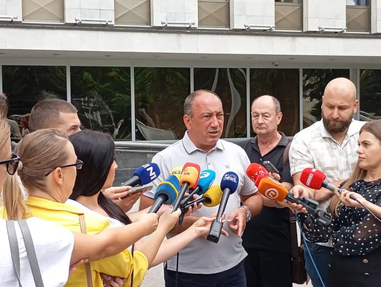 NEKO MORA ODGOVARATI ZA 120 MILIONA: Crnadak uputio poslednji poziv Viškoviću, opozicija spremna da preuzme stvar u svoje ruke