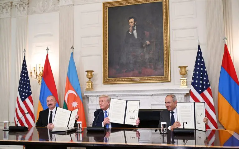 Armenija i Azerbejdžan potpisali mirovni “plan puta” na ceremoniji u Bijeloj kući