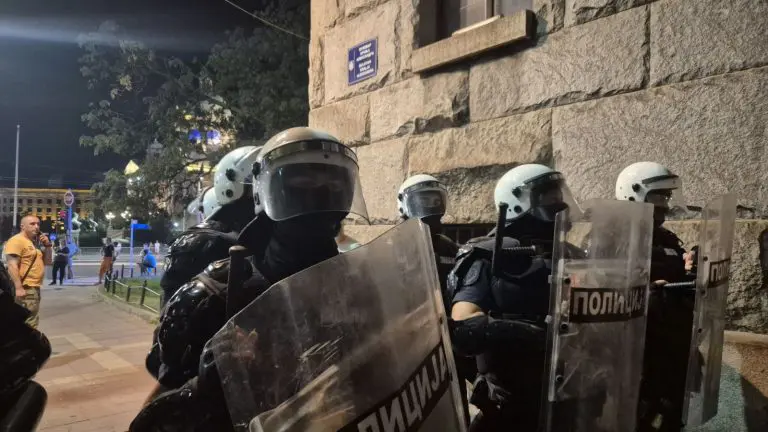 Studenti u blokadi: Vlast konačno htela sukobima da izazove građanski rat