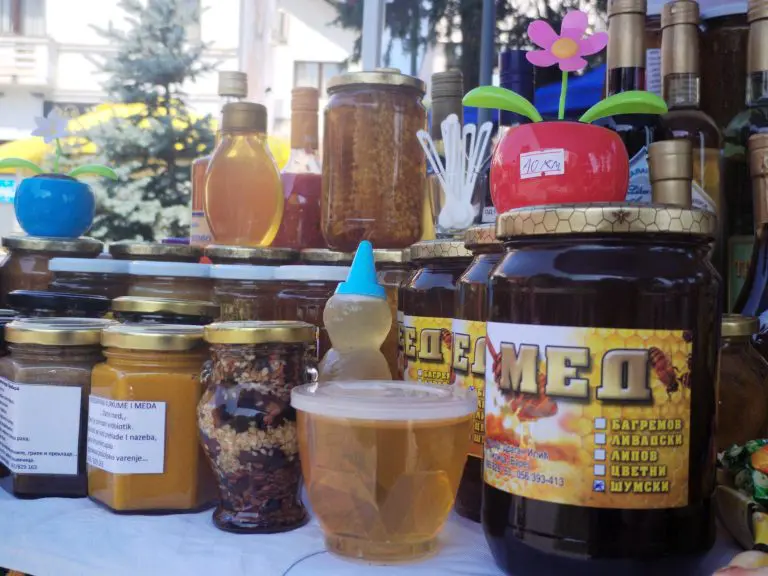 Godina gorčine i opstanka: Pčelari između gubitaka, ljubavi i falsifikovanog meda