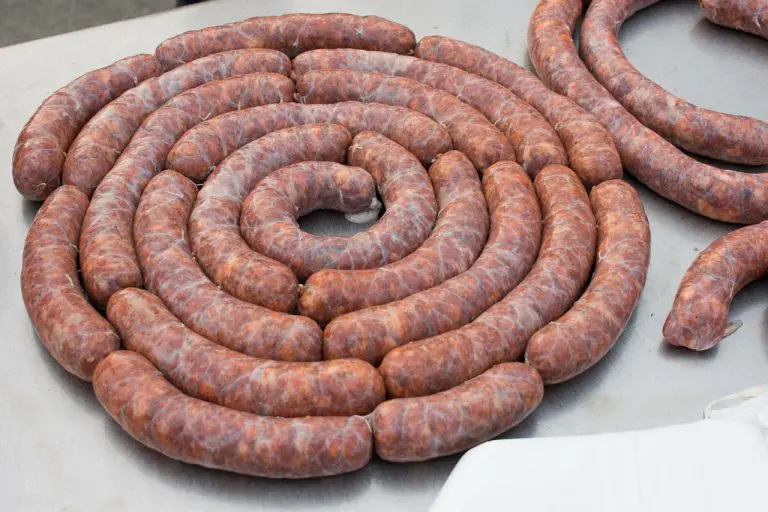 Australski Hrvati u garažama prave kobasice. Kažu da tako njeguju tradiciju