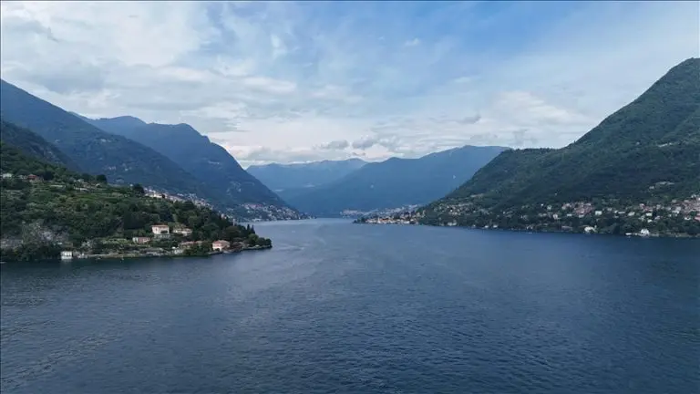 Život djece mu je bio bitniji: Otac skočio u jezero da spasi mališane, njih spasio, pa nestao u dubini