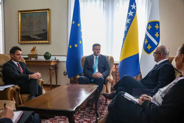 Trampov izaslanik stigao u BiH: Počeli razgovori sa domaćim zvaničnicima