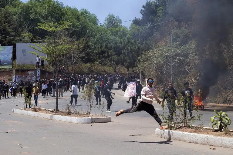 “Generacija Z” se ne šali: Poslije krvavih protesta, srušili i vladu na Madagaskaru