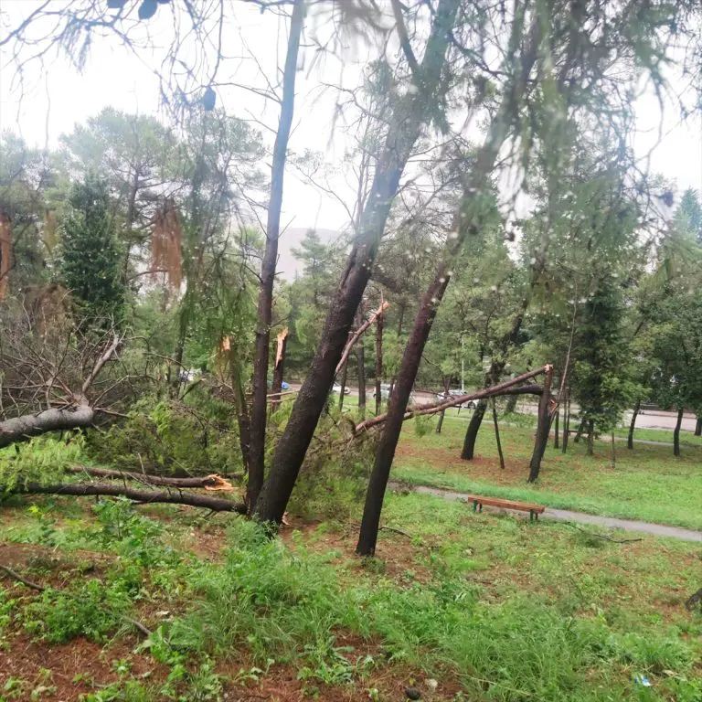 Posljedice nevremena u Mostaru: Vatrogasci intervenisali 14 puta, preporučuje se prokuhavanje vode