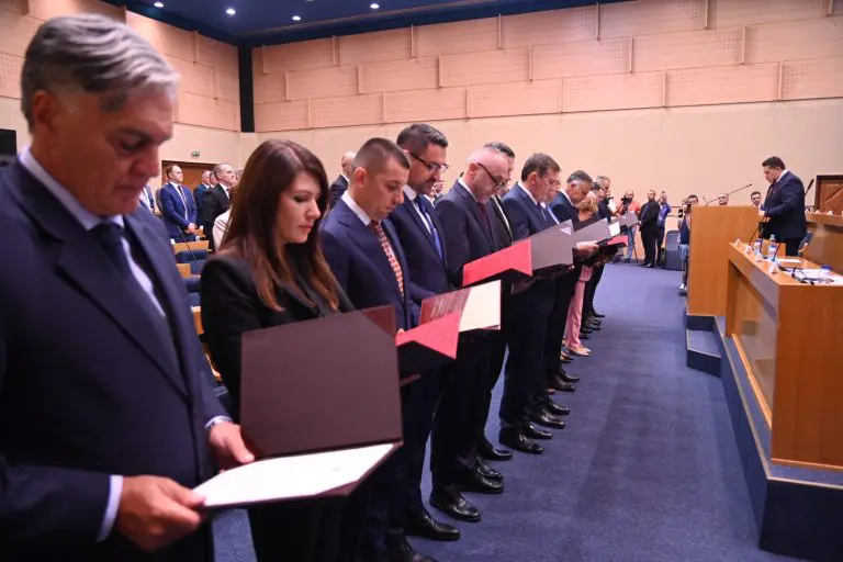 Republika Srpska dobila novu Vladu. Ima li ustavno uporište?