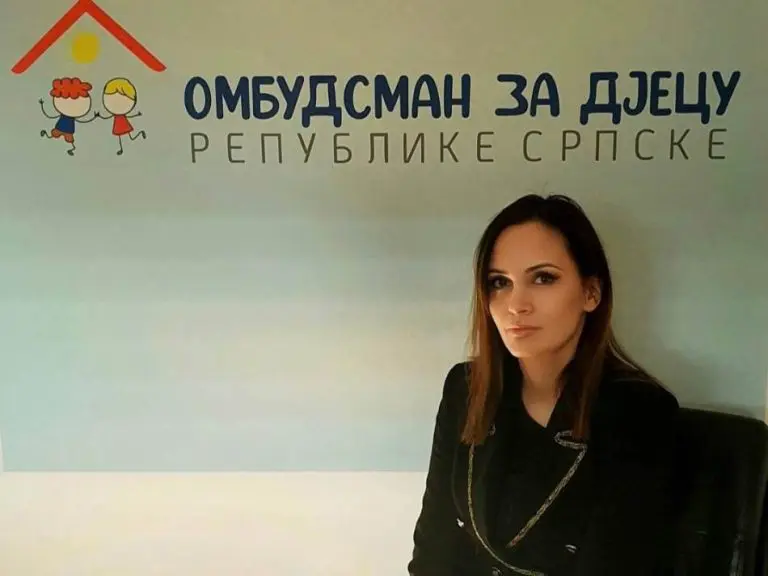 Neprihvatljivo: Ombudsman za djecu Srpske o plakatima na školama