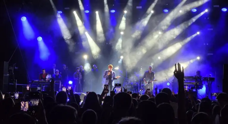 Spektakularan prvi koncert Zdravka Čolića na banjalučkom Kastelu, subota rezervisana za drugi  (FOTO)