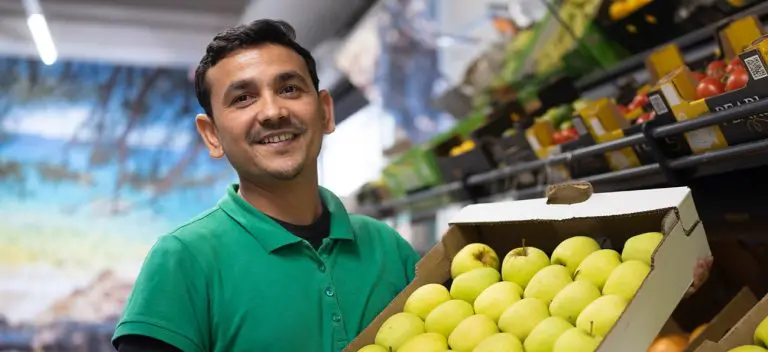 S diplomom u Nepalu nije mogao prehraniti porodicu. Sada im svakog mjeseca pola plate šalje iz Zatona kraj Zadra