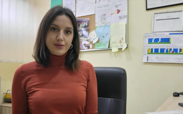 Zašto nas toliko zanima šta se dešava u tuđoj kući, glavi ili životu