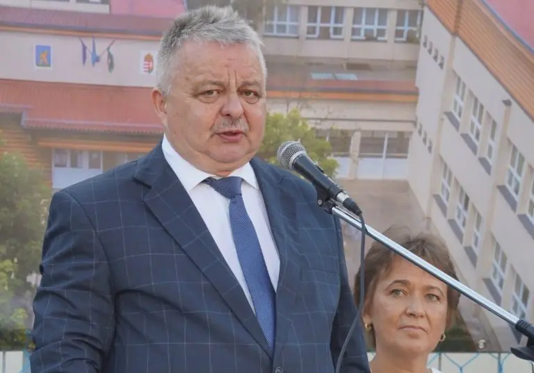 Gradonačelnik u Mađarskoj držao govor prvačičima: Poručio da je “lijepo jer nema ni jednog Muhameda”