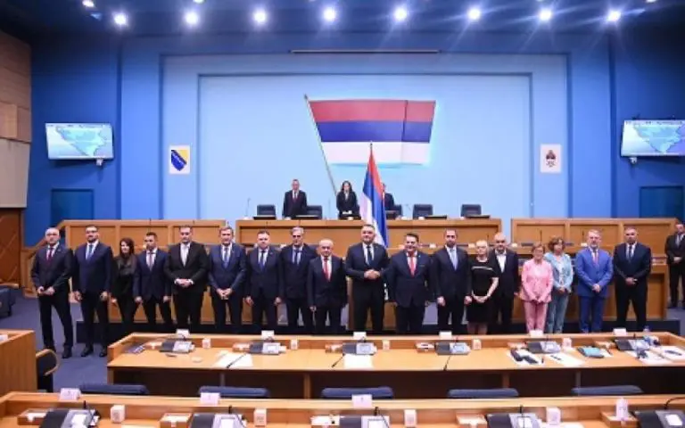 U RS dvije (ne)ustavne Vlade: Dodikov režim u potpunom pravnom i političkom haosu