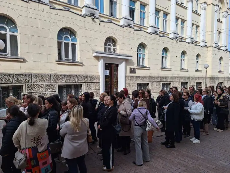 Banja Luka: Vaspitači zvižde Gradskoj upravi!