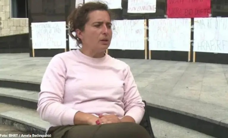 Majka iz Bihaća u šatoru više od 20 dana štrajkuje glađu: “Ako treba, život ću dati za svoje dijete”