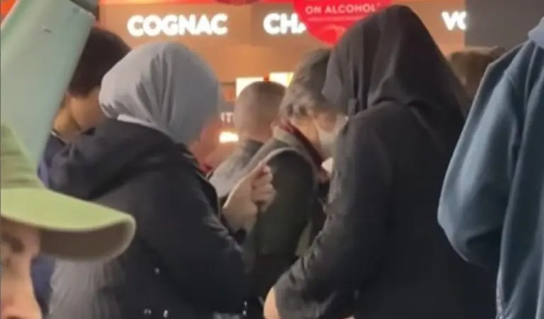 Turci masovno napuštaju Crnu Goru: Redovi na aerodromu