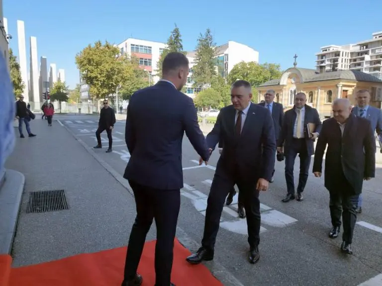 Počeo sastanak Minića i Stanivukovića u Banjaluci