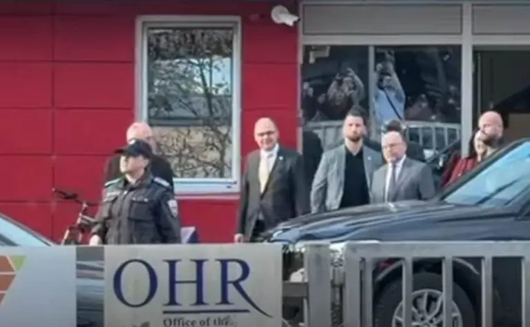 Ko se boji “Mile” još: Šmit u nenajavljenoj posjeti Banjaluci (Video)