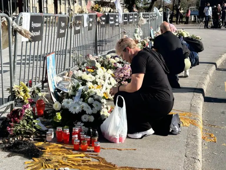 Studenti i građani pješače od Novog Sada do Beograda u znak podrške Dijani Hrki