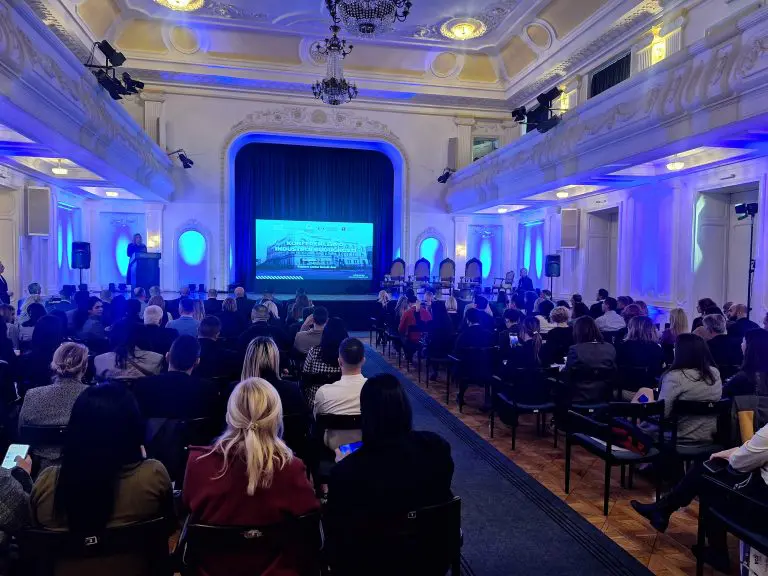 U Banjaluci održana Konferencija o industriji budućnosti: “Održivo poslovanje je ključ razvoja”